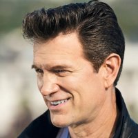 Chris Isaak
