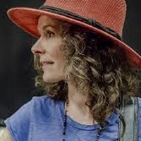 Edie Brickell