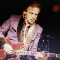 Johnnie Lovesin